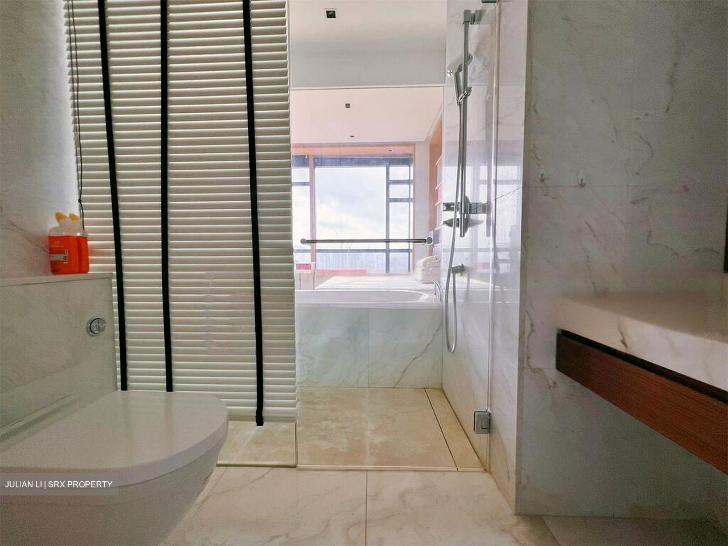 Nouvel 18 (D10), Condominium #467279461